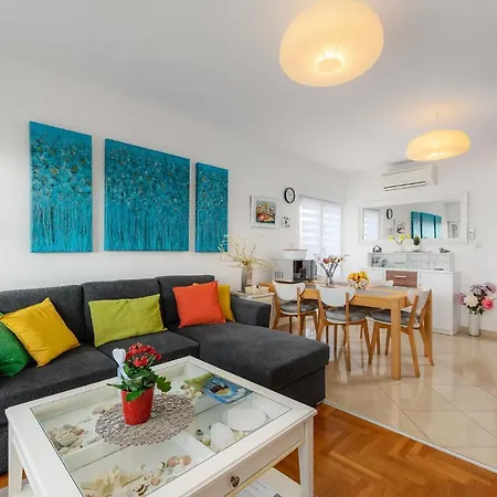 Apartment Ares 13 In Center *